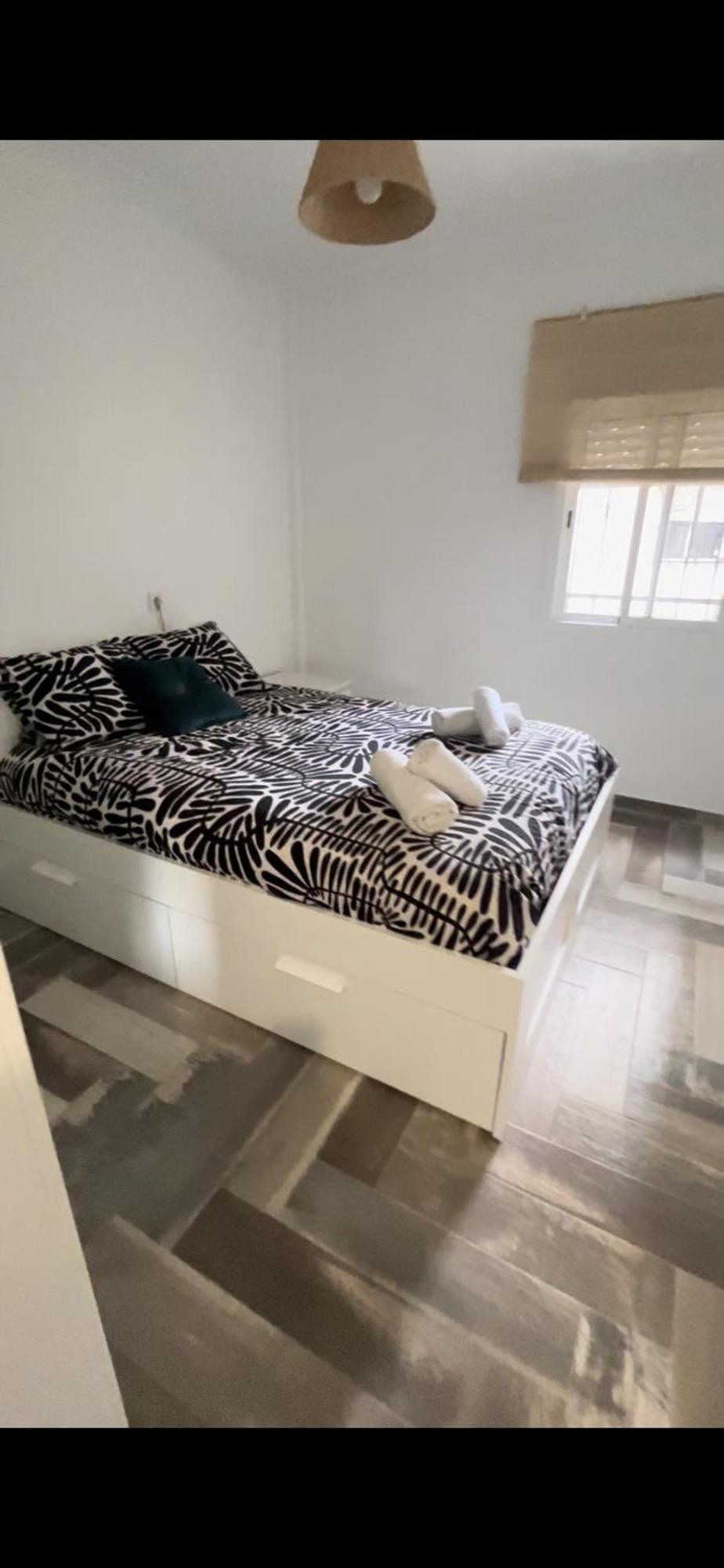 Lovely Rooms En Piso Compartido Séville Extérieur photo